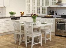 Какое напольное покрытие выбрать для кухни?